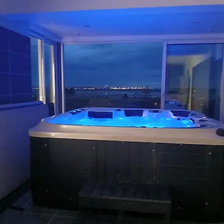 Natura — Jacuzzi Avec Vue Incroyable * Sallenelles